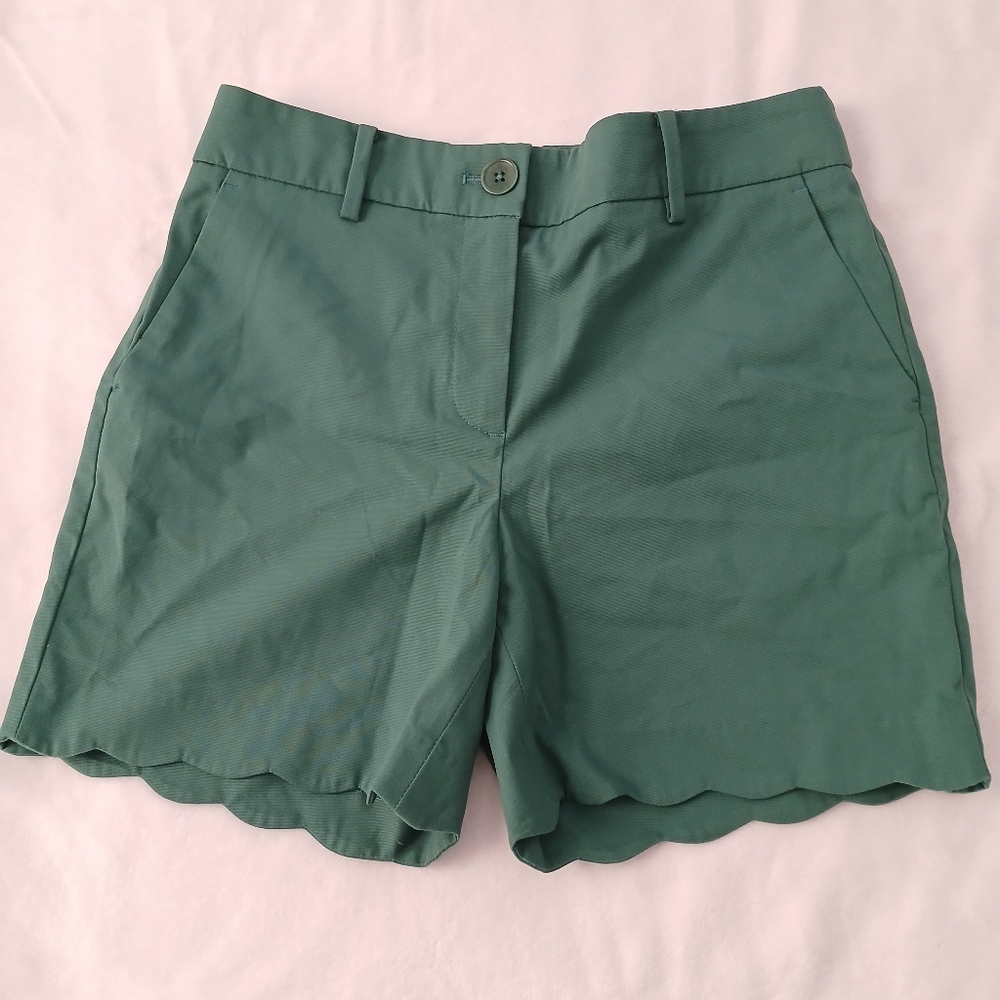 Talbots Green Textured Scalloped Hem Shorts Women's Size 2P